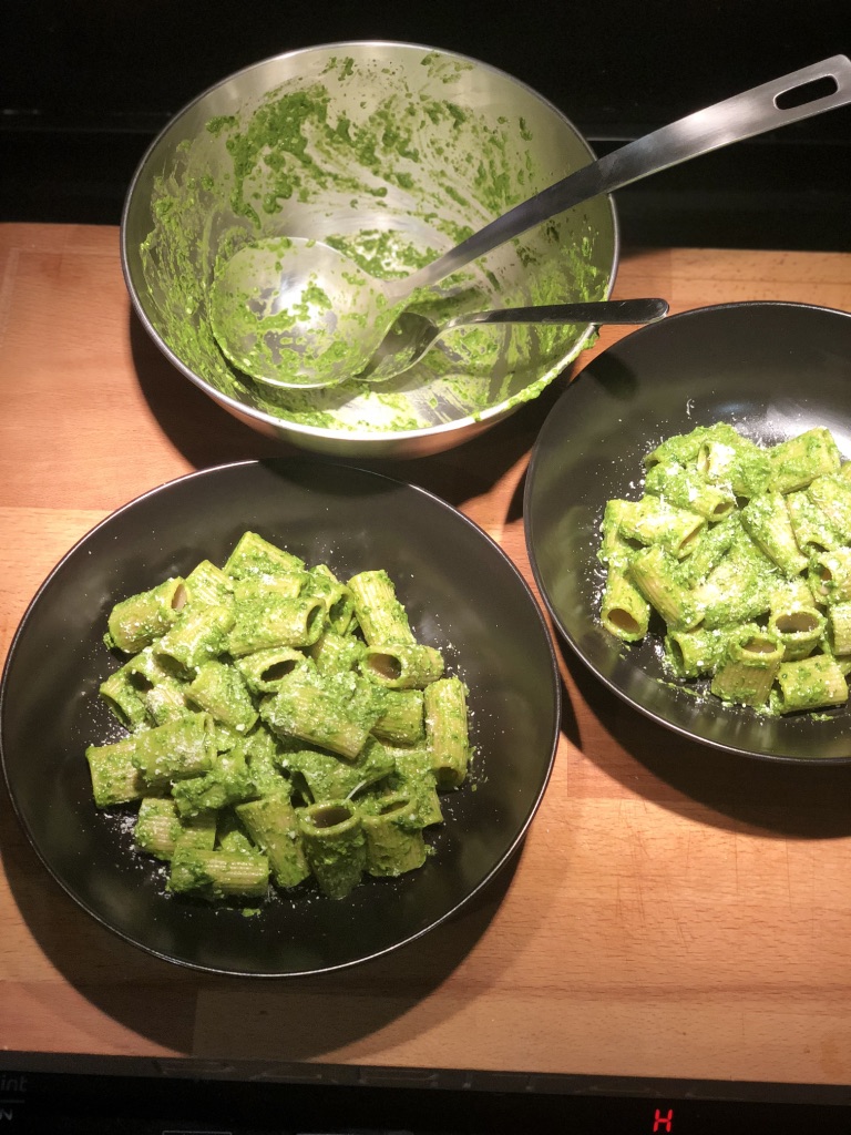 PACCHERI INTEGRALI AL PESTO DI SPINACI